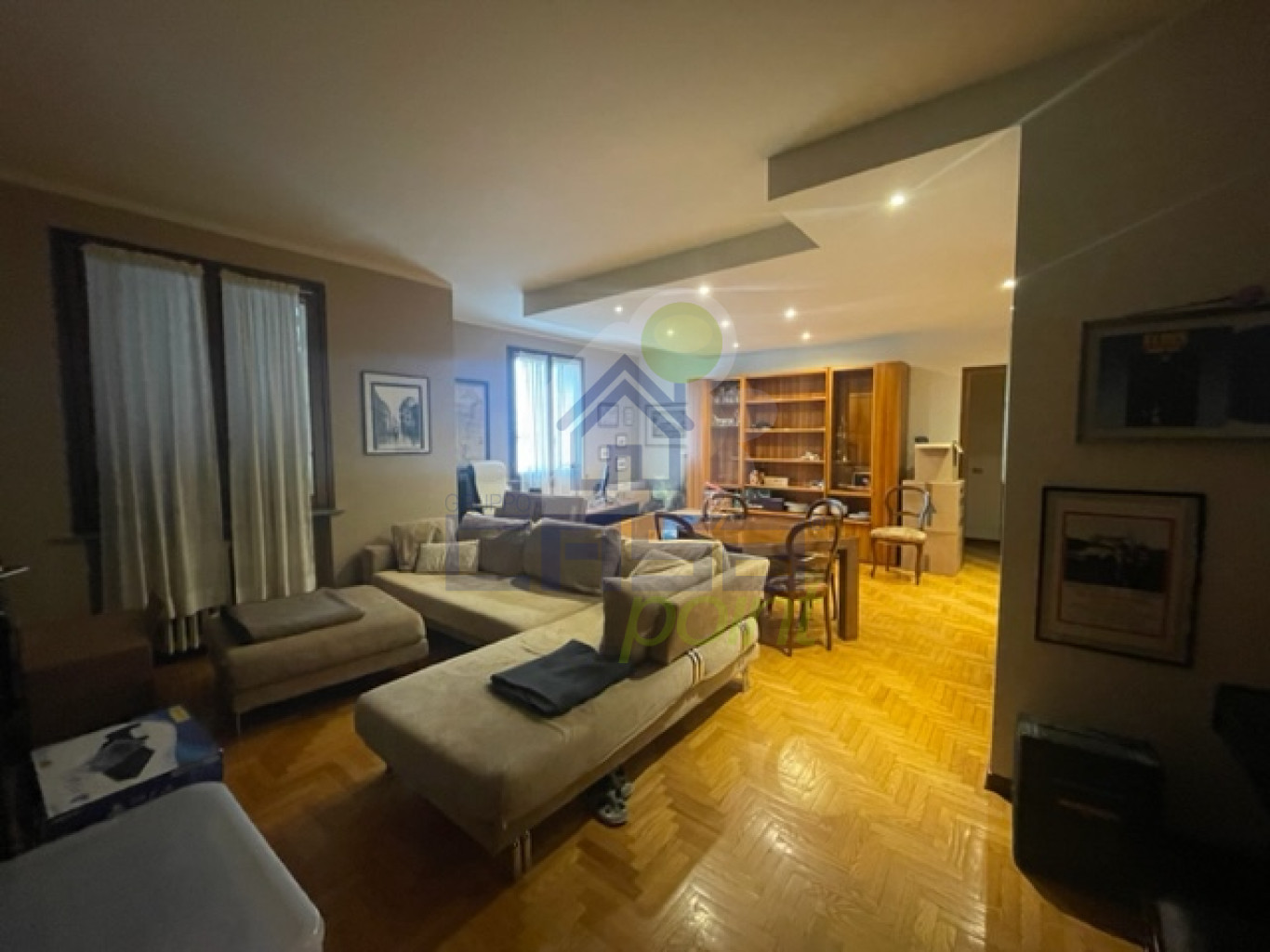 TRILOCALE ARREDATO CON GARAGE E CANTINA!!!